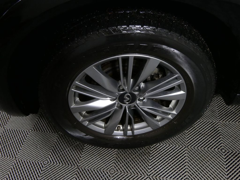 Used 2022 INFINITI QX80 Luxe image 9