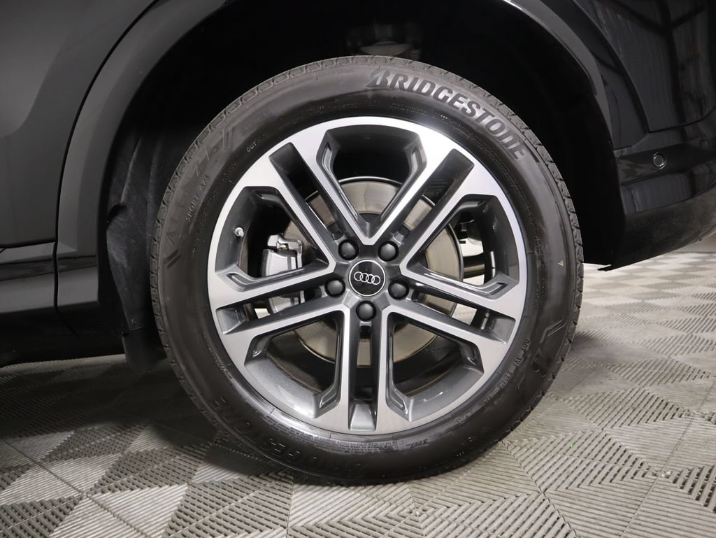 Used 2025 Audi Q5 Premium w/ Premium Plus AWD/4WD image 32