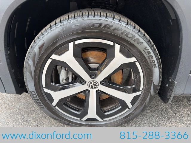 New 2025 Volkswagen Tiguan SE image 29