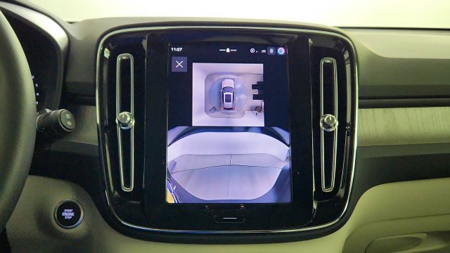 New 2026 Volvo XC40 B5 Plus w/ Protection Package Premier AWD/4WD image 19
