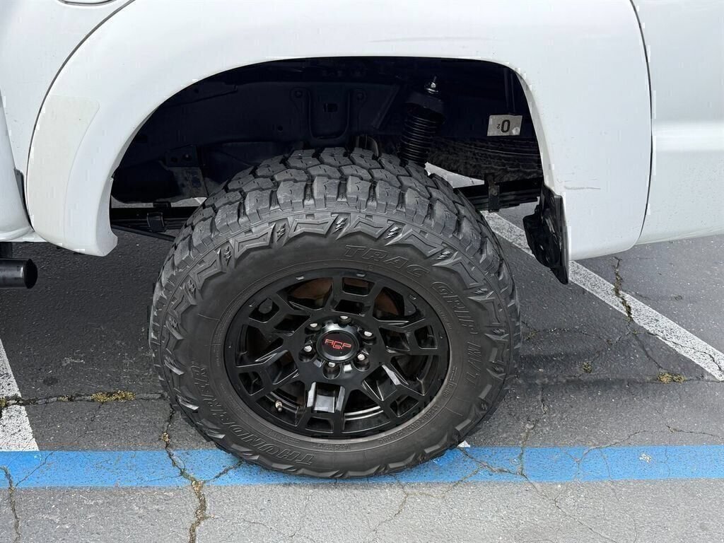 Used 2013 Toyota Tacoma PreRunner w/ SR5 Pkg RWD image 14