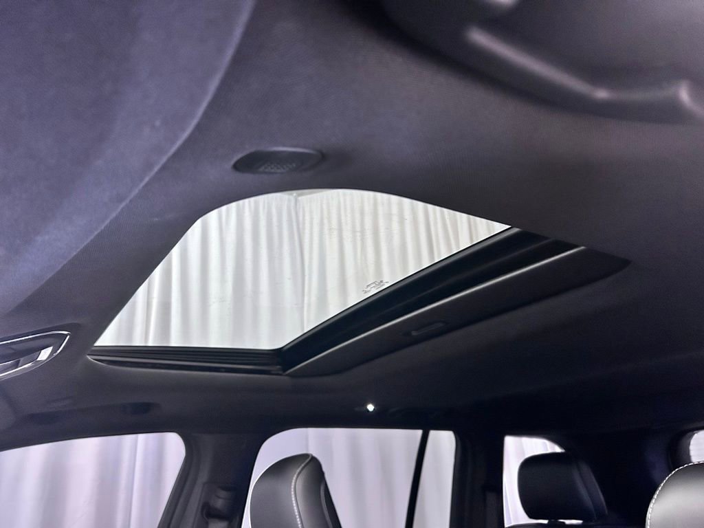 Used 2023 Jeep Grand Cherokee Altitude image 19