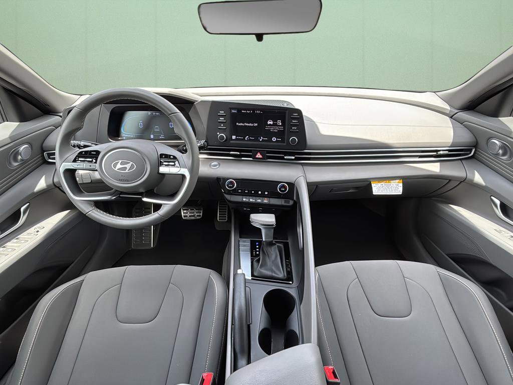 Used 2025 Hyundai Elantra Sport FWD image 20