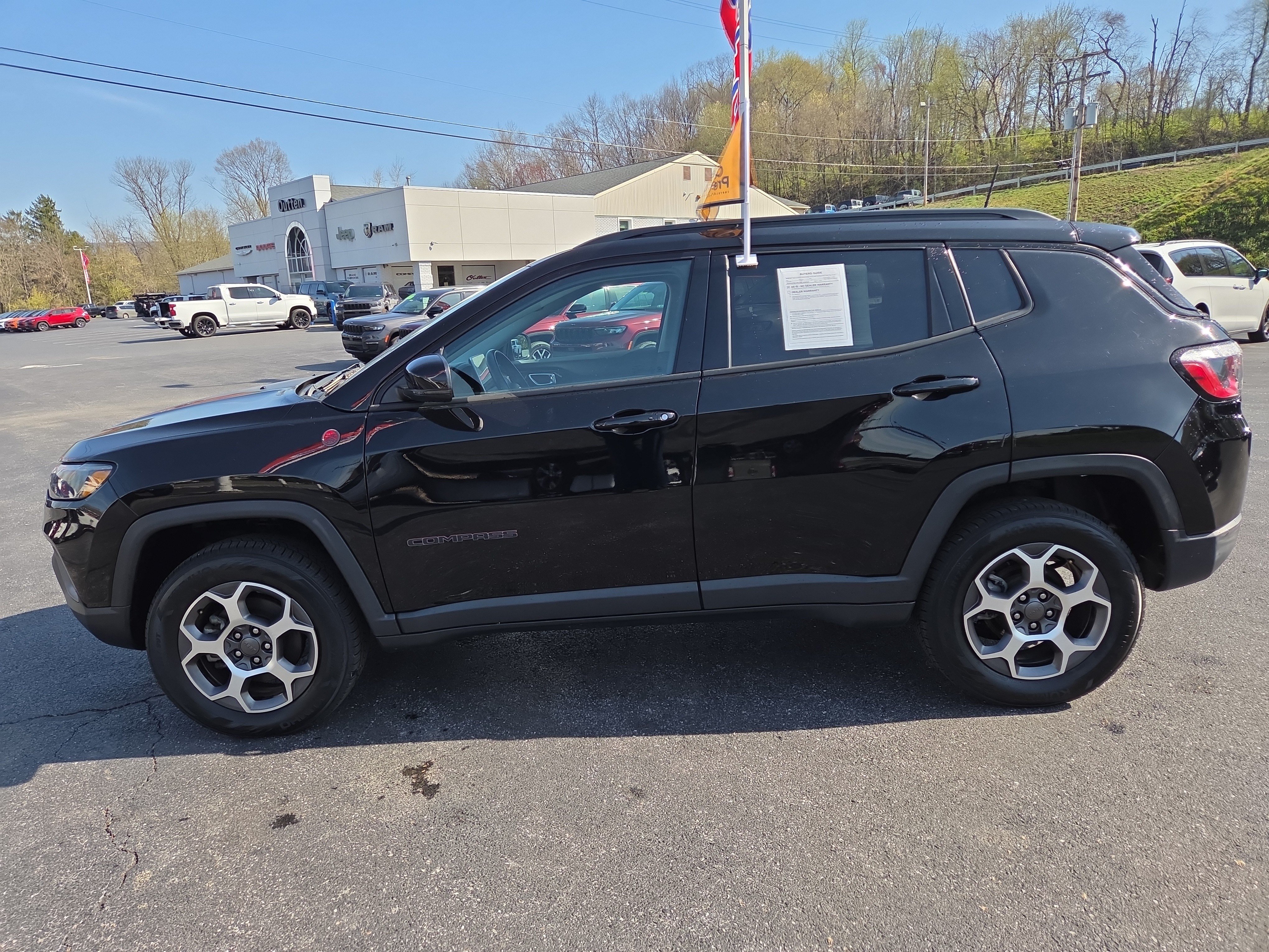 Certified 2022 Jeep Compass Trailhawk w/ Trailhawk Convenience Group AWD/4WD image 7