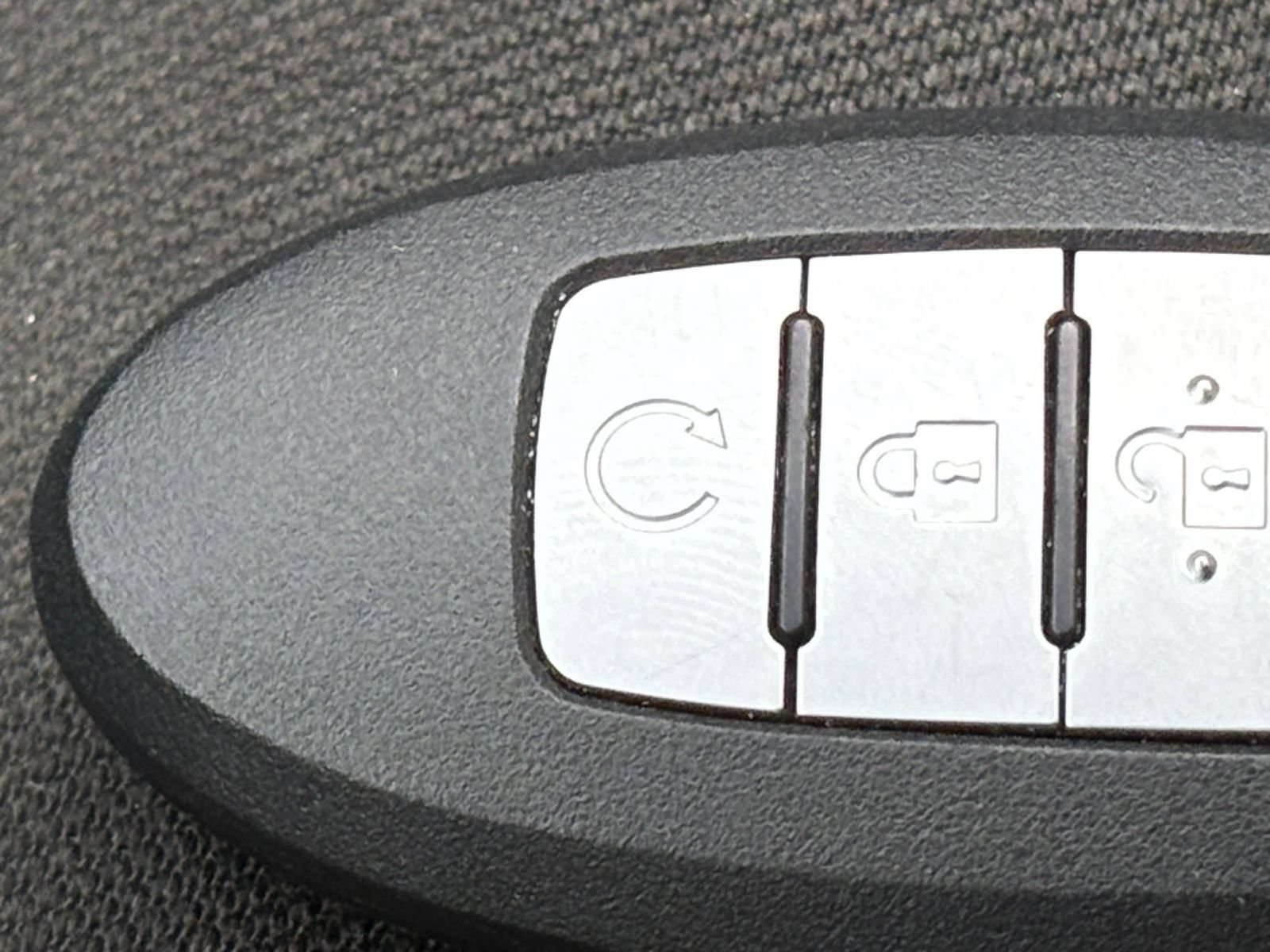Used 2025 Nissan Versa SV FWD image 24