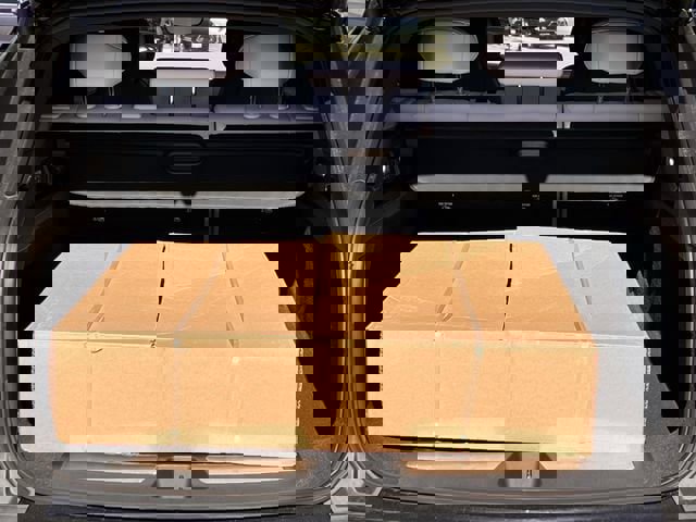 New 2026 Cadillac Lyriq Signature Luxury w/ LPO, Floor Liner Package image 24