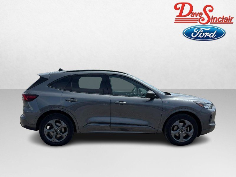 Used 2024 Ford Escape ST-Line w/ Tech Pack #1 AWD/4WD image 5