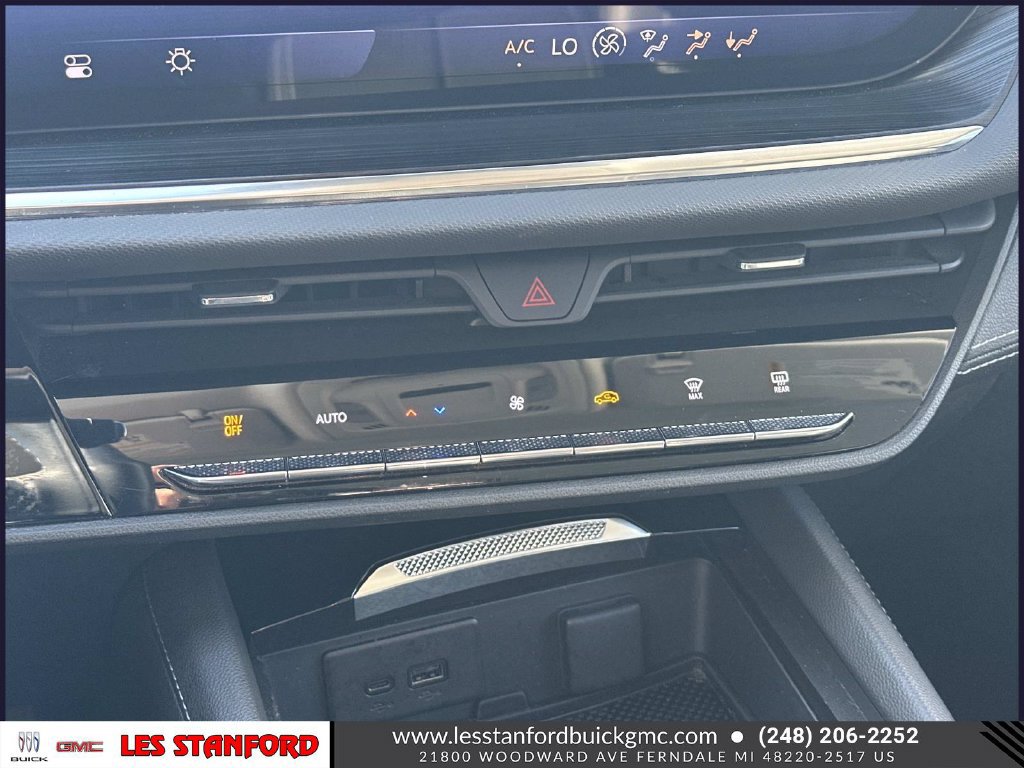 Used 2024 Buick Envision Preferred AWD/4WD image 32
