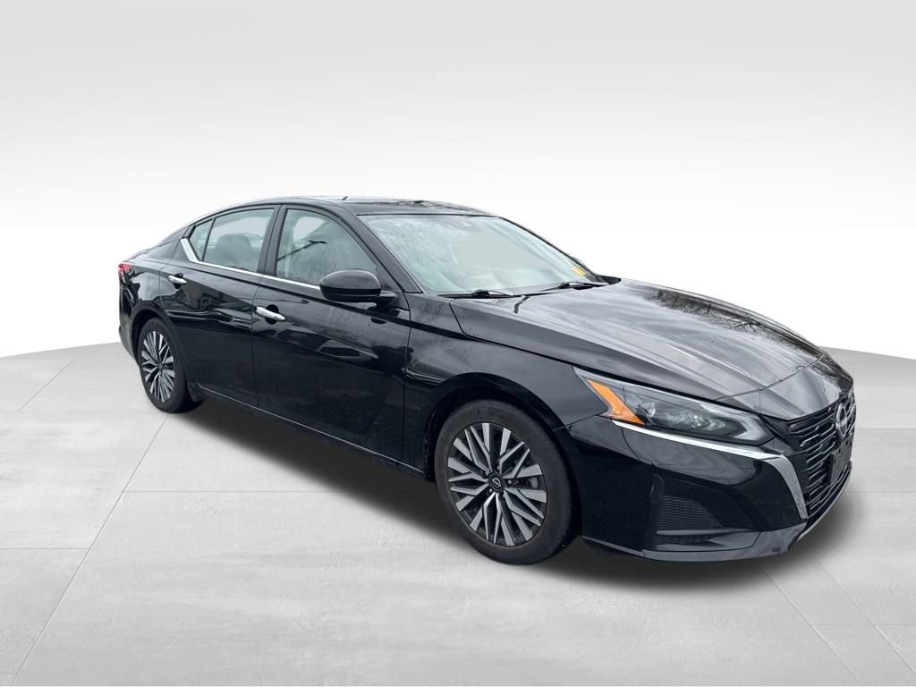 Used 2023 Nissan Altima 2.5 SV image 8