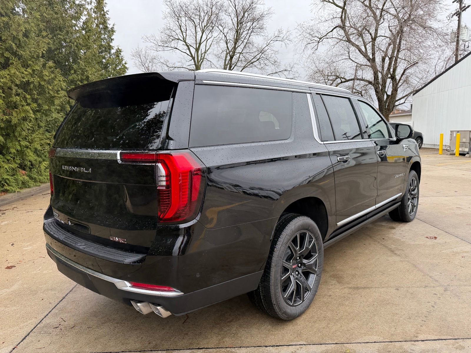 New 2026 GMC Yukon XL Denali image 36