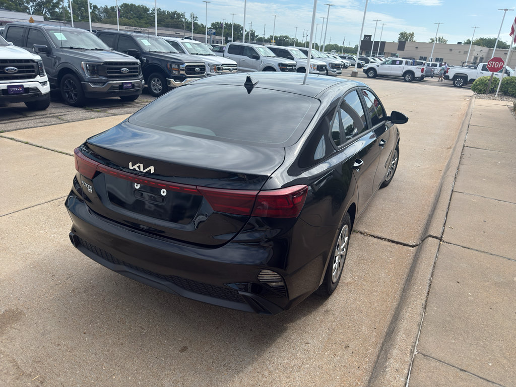 Used 2024 Kia Forte LX FWD image 5