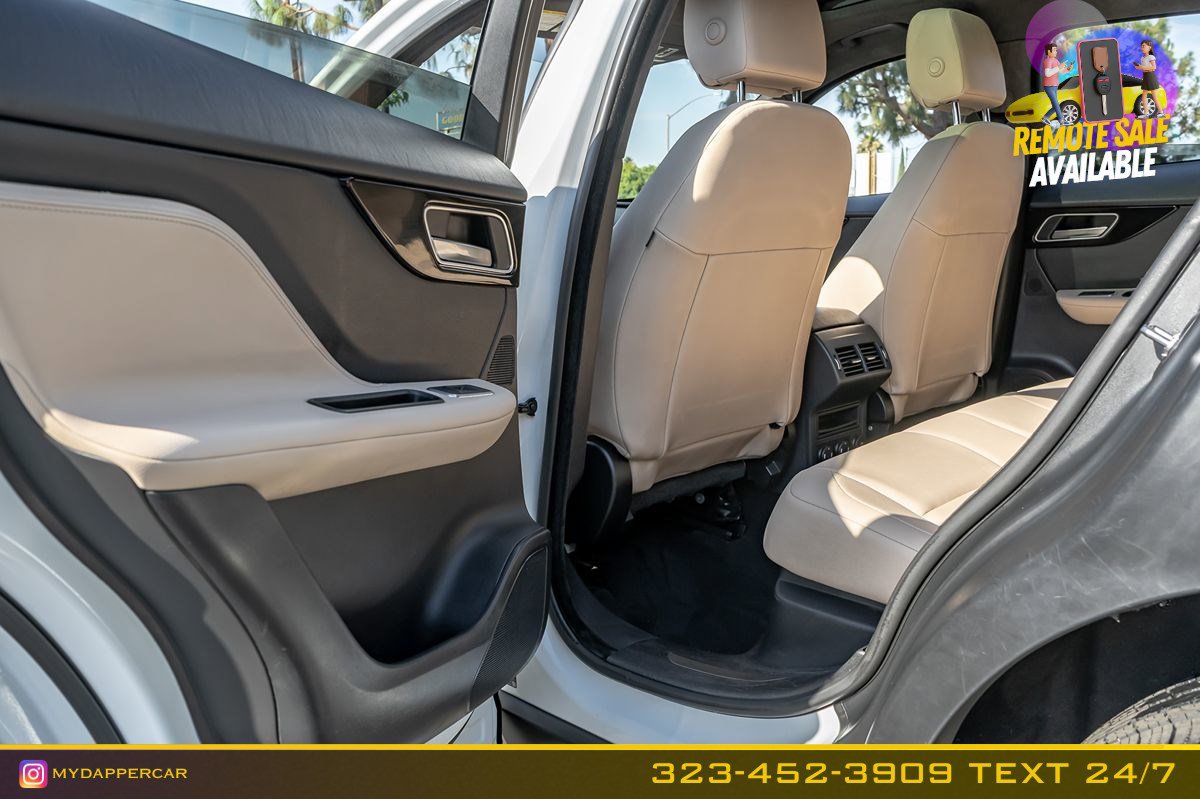 Used 2020 Jaguar F-PACE Premium image 17