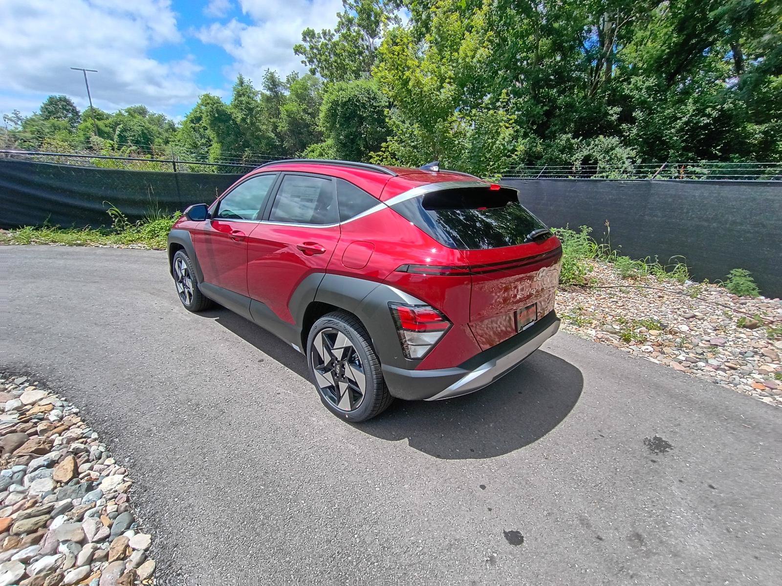 New 2026 Hyundai Kona Limited FWD image 3