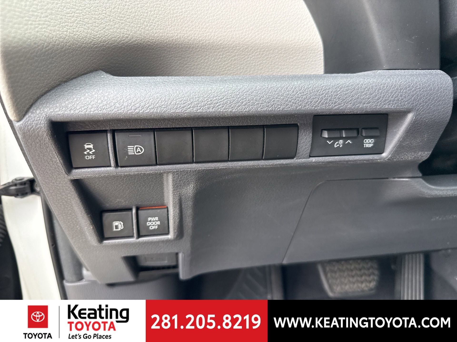 Used 2022 Toyota Sienna LE image 11