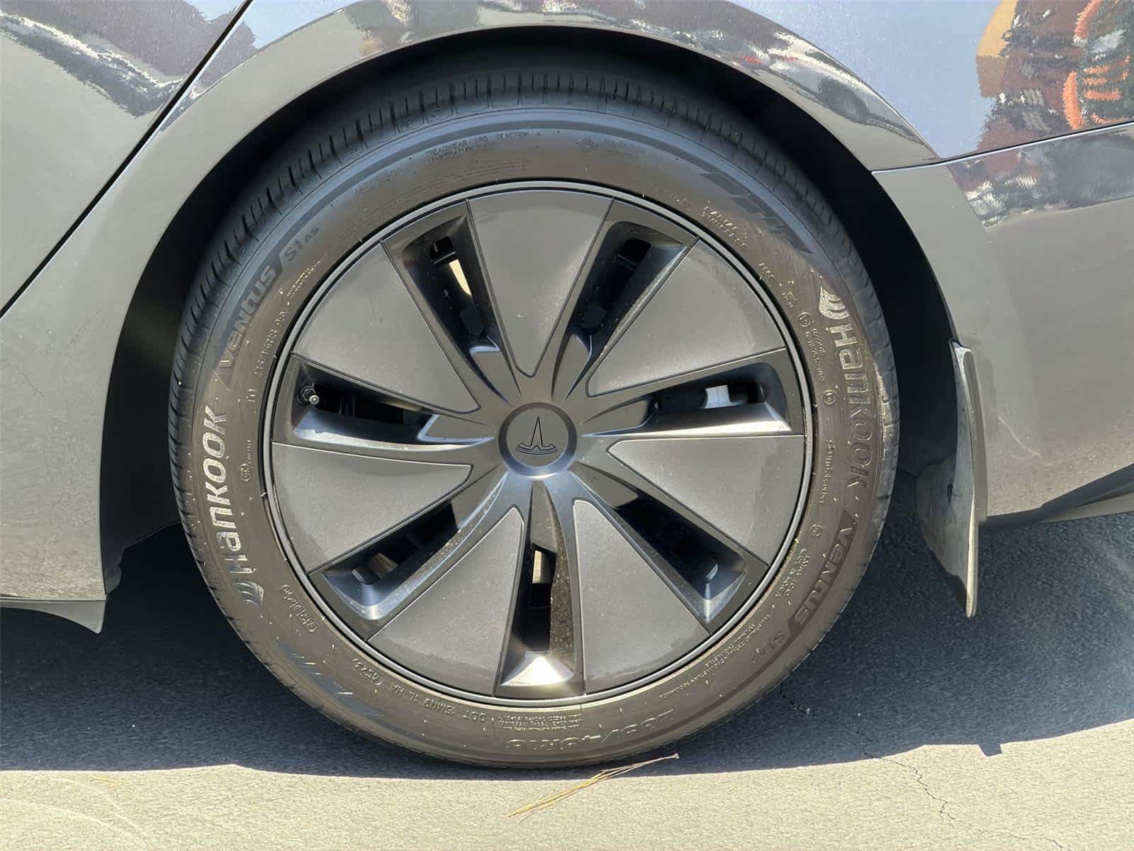 Used 2024 Tesla Model 3 Long Range AWD/4WD image 9