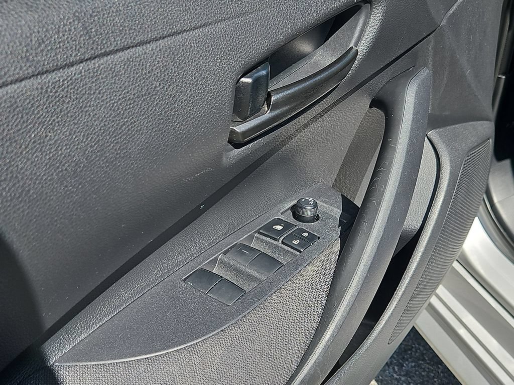 Used 2023 Toyota Corolla LE FWD image 16