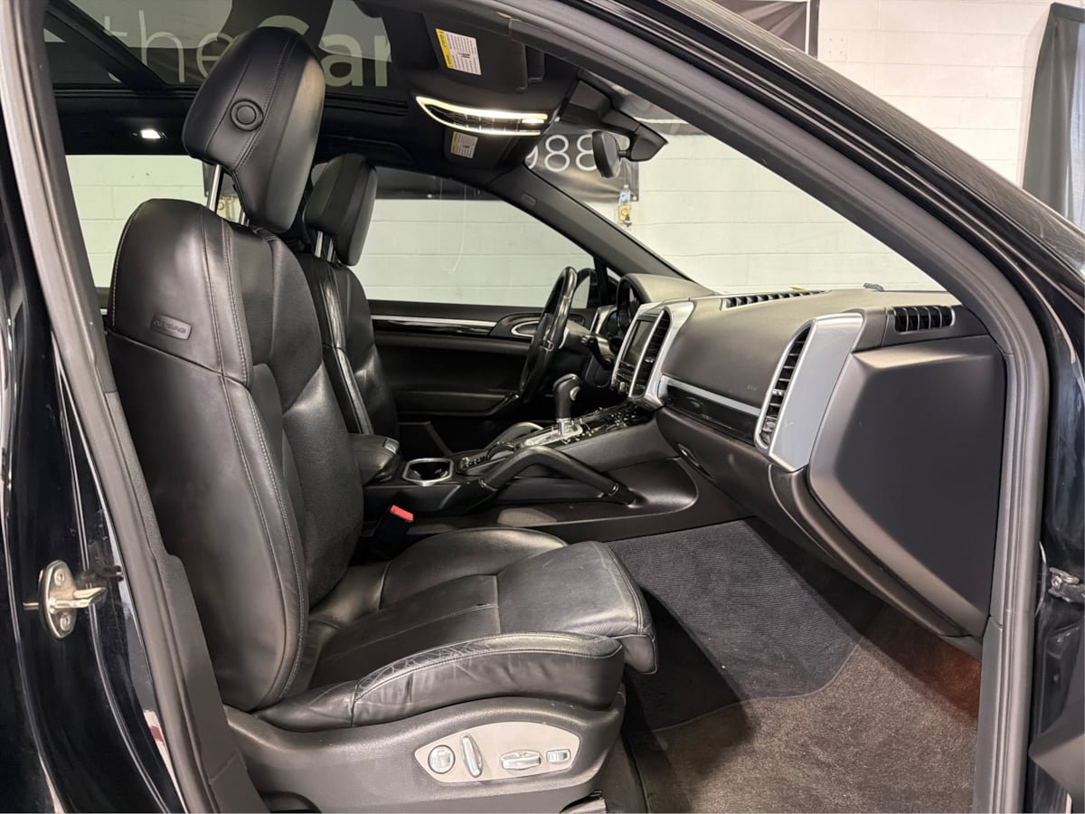 Used 2012 Porsche Cayenne AWD/4WD image 15