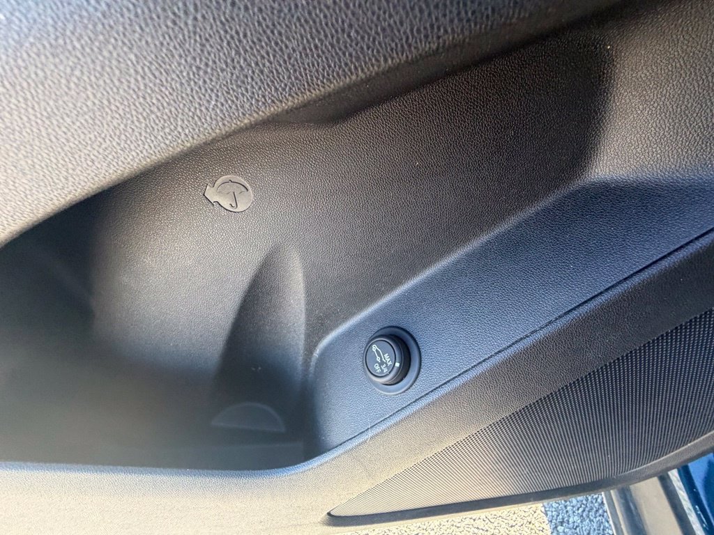 Used 2020 Chevrolet Equinox LT AWD/4WD image 16