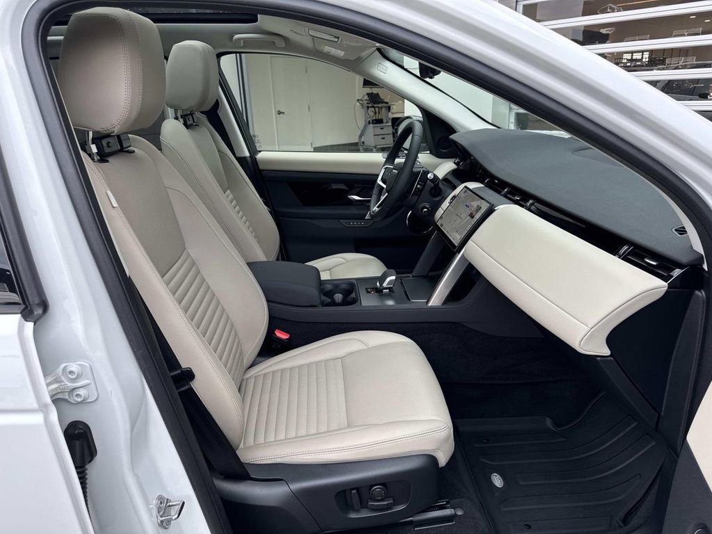 Certified 2025 Land Rover Discovery Sport S AWD/4WD image 9