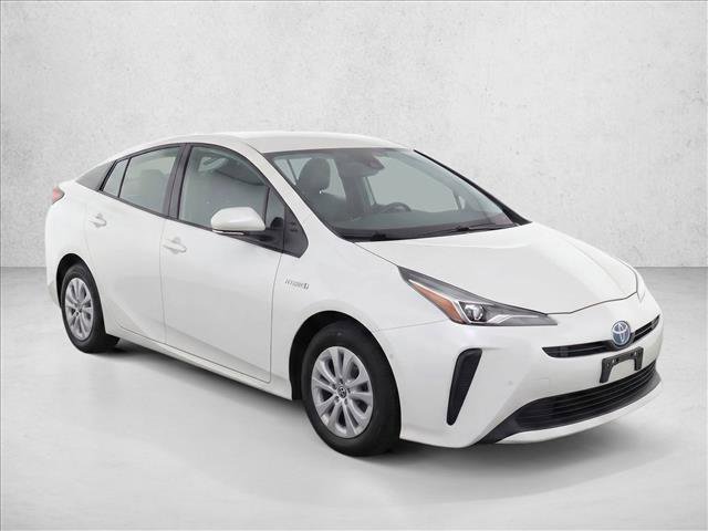 Used 2020 Toyota Prius LE FWD video 3
