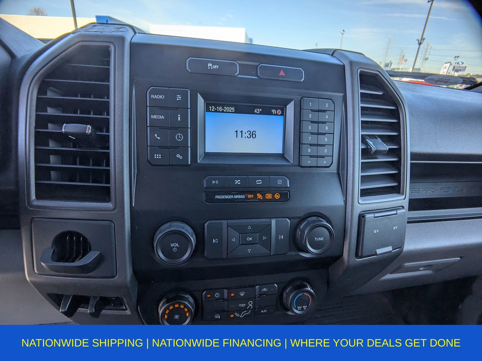 Used 2022 Ford F250 XL w/ Power Equipment Group image 26