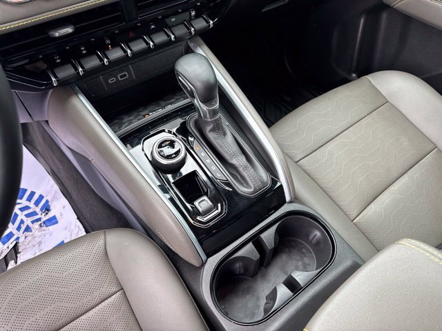 Used 2024 Chevrolet Colorado ZR2 w/ ZR2 Bison Edition AWD/4WD image 21