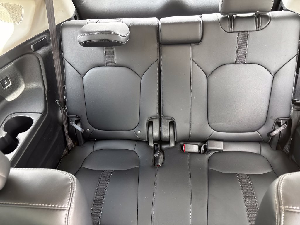 Used 2025 Honda Pilot Touring image 15