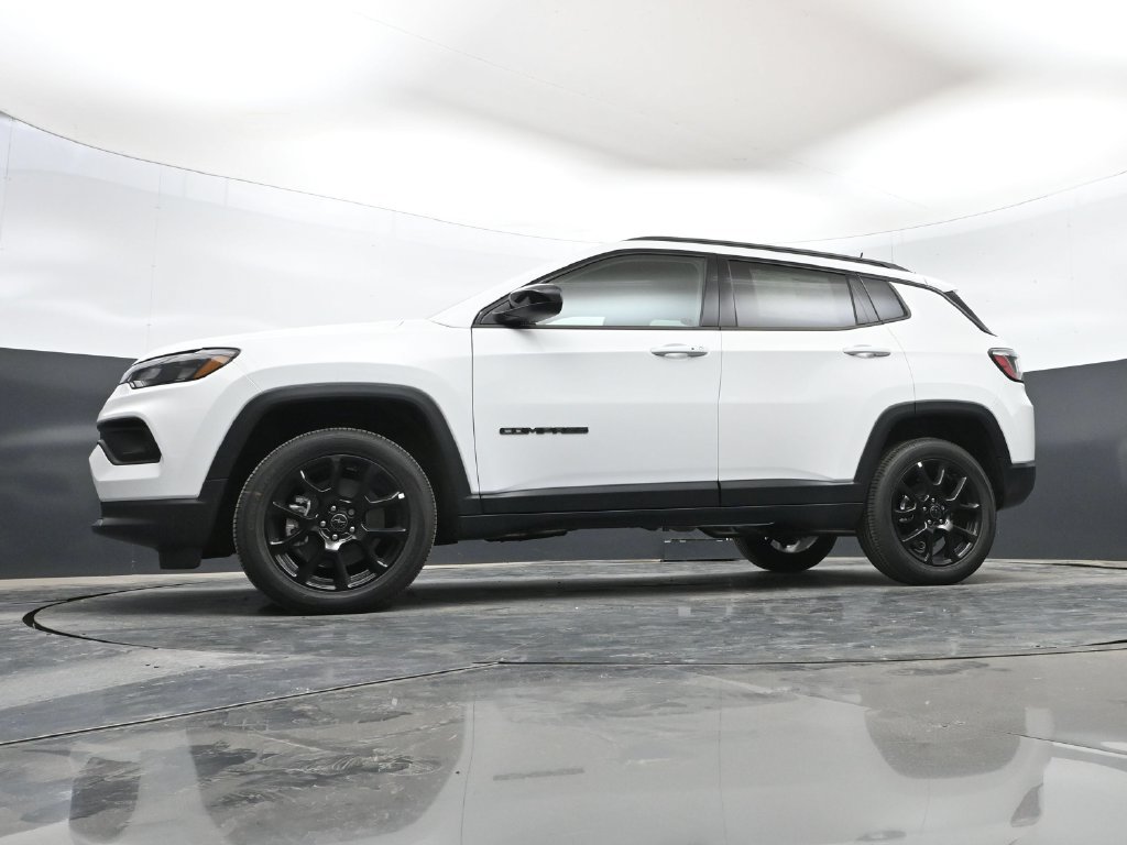 New 2026 Jeep Compass Latitude AWD/4WD image 43