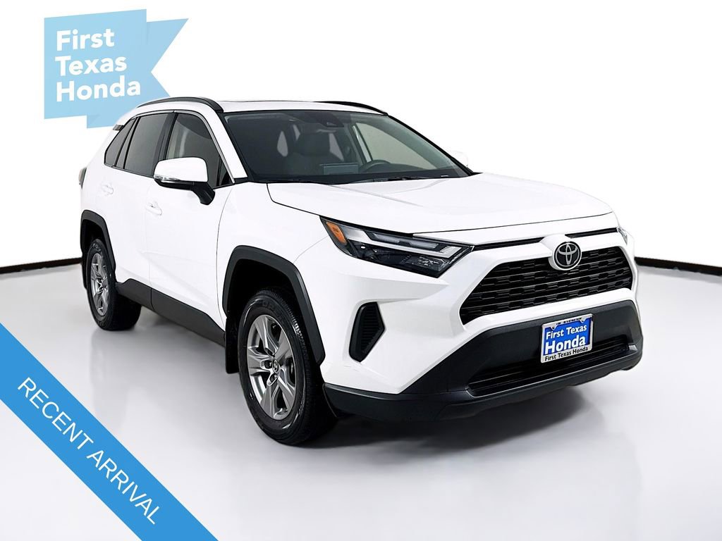 Used 2024 Toyota RAV4 XLE w/ Convenience Package image 1