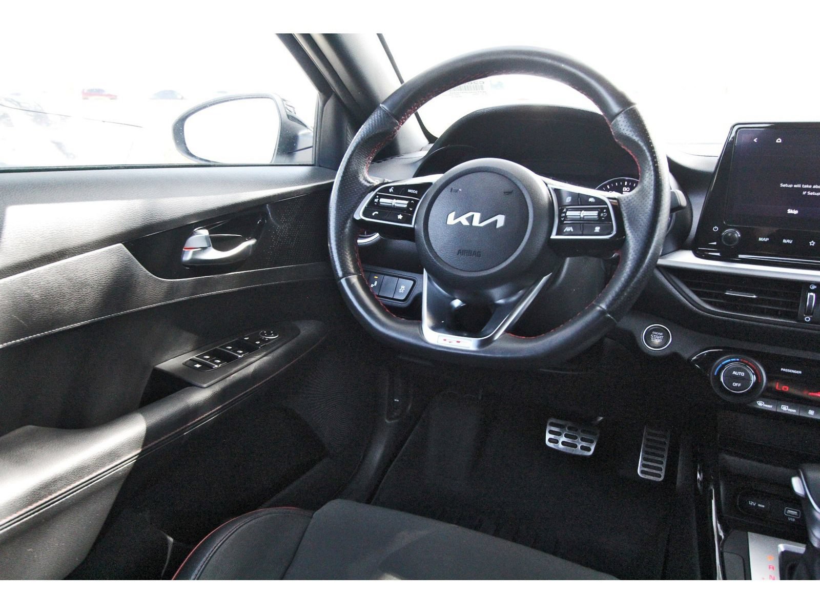Used 2023 Kia Forte GT FWD image 8