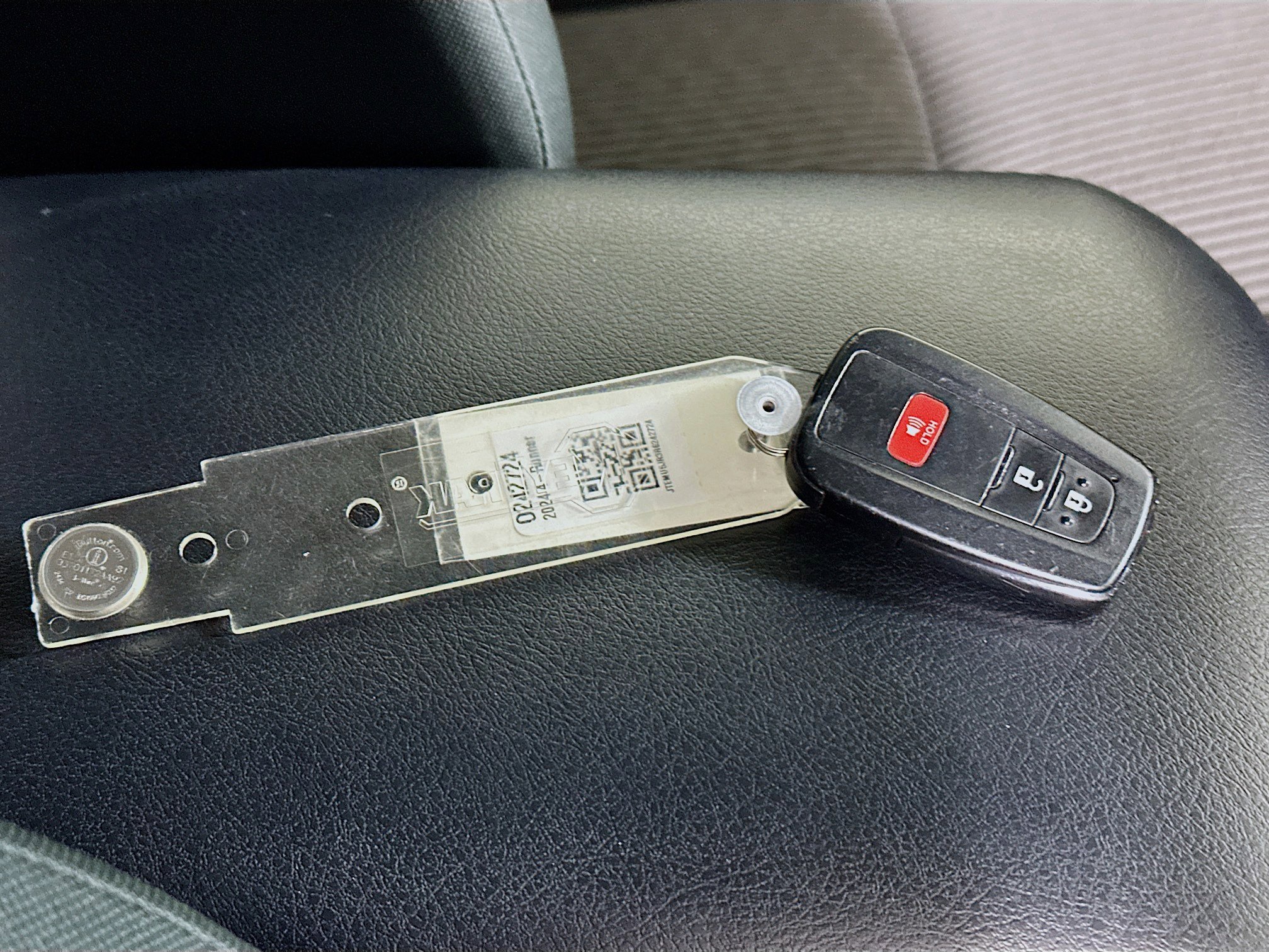 Used 2024 Toyota 4Runner SR5 AWD/4WD image 33