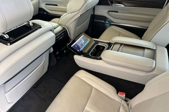 Used 2022 Jeep Grand Wagoneer Series II w/ Convenience Group III image 9