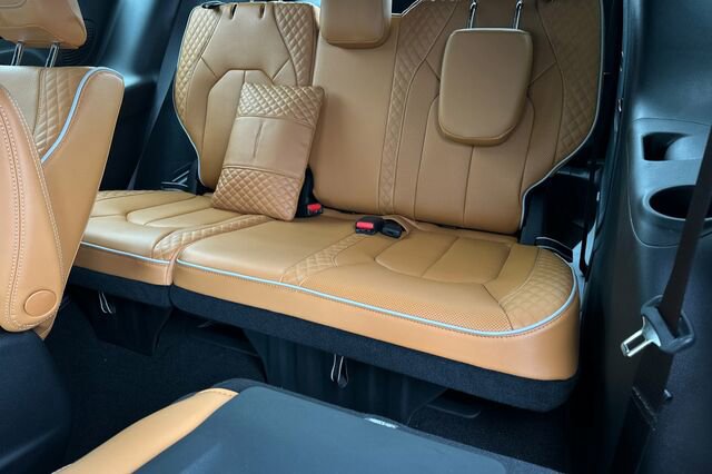 New 2023 Chrysler Pacifica Pinnacle image 16