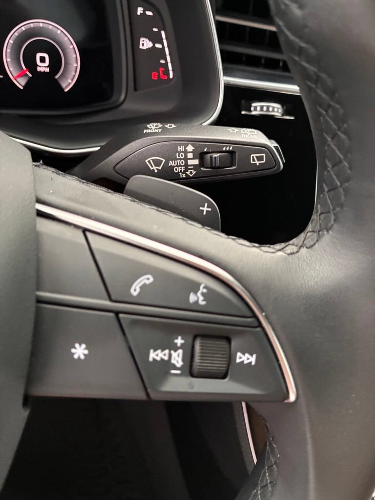 Used 2023 Audi Q8 Prestige w/ Prestige Package AWD/4WD image 36