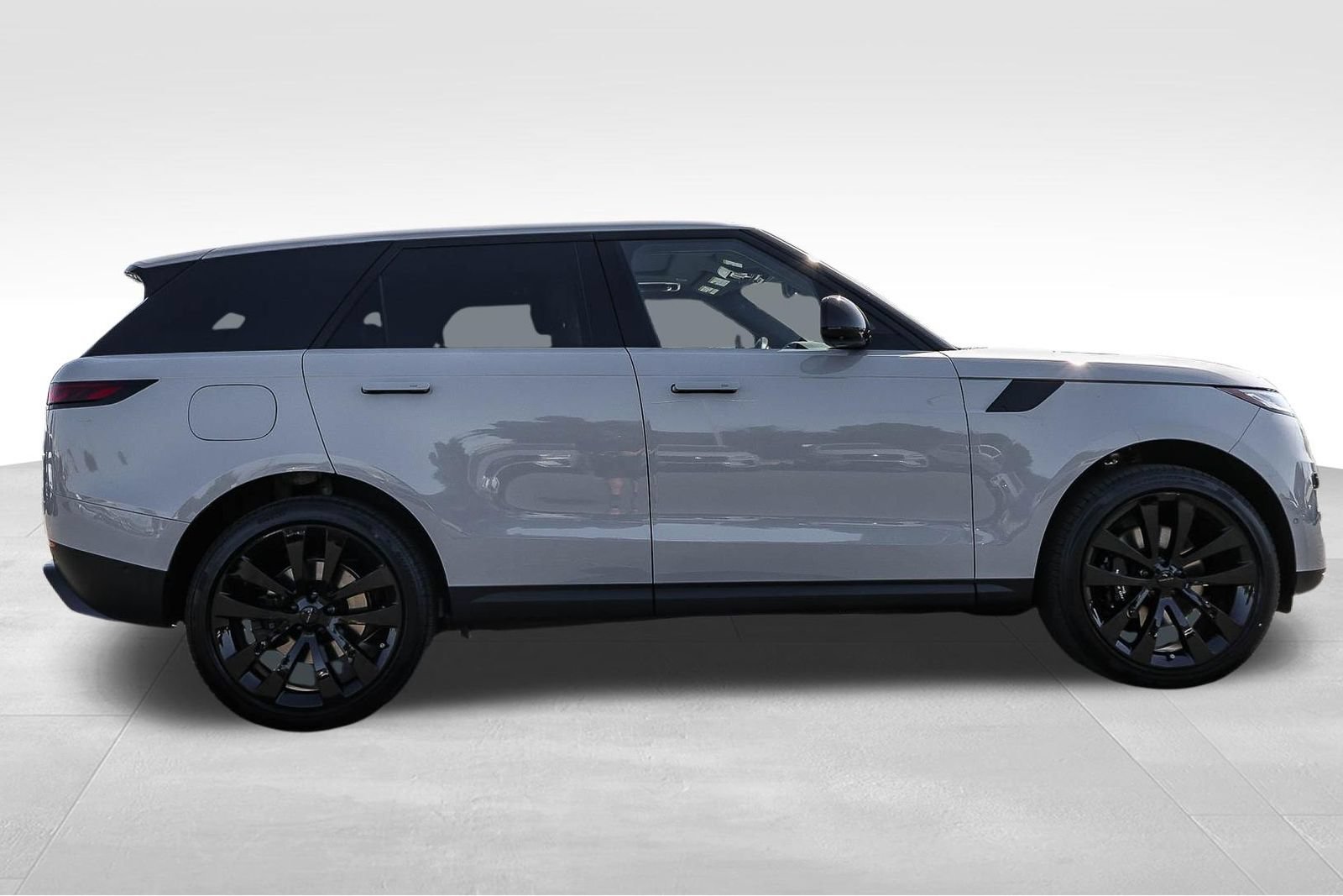 New 2026 Land Rover Range Rover Sport SE AWD/4WD image 4