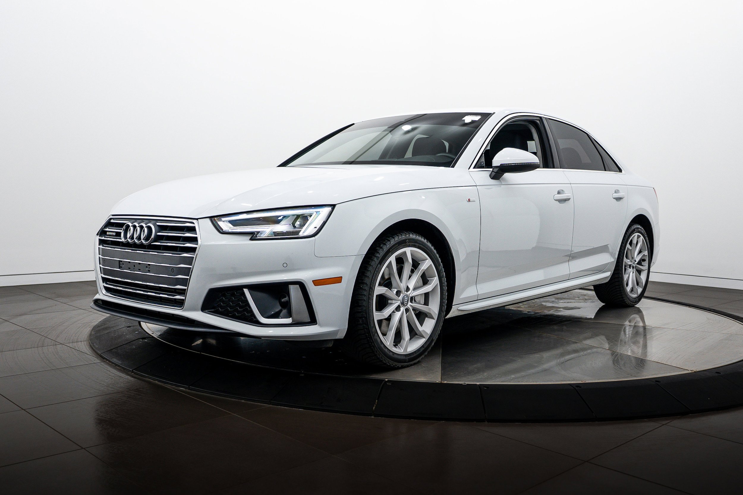 Used 2019 Audi A4 2.0T Premium Plus w/ Premium Plus Package AWD/4WD image 7