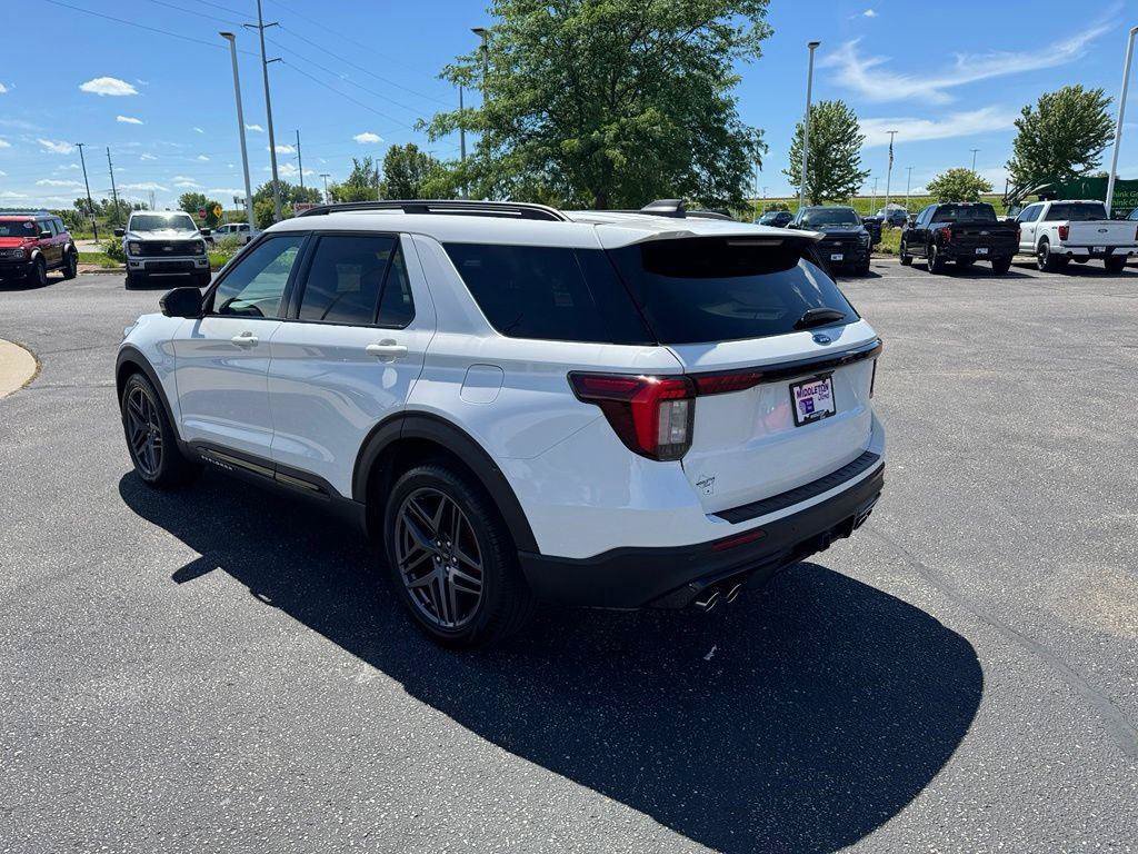 Certified 2025 Ford Explorer ST AWD/4WD image 8