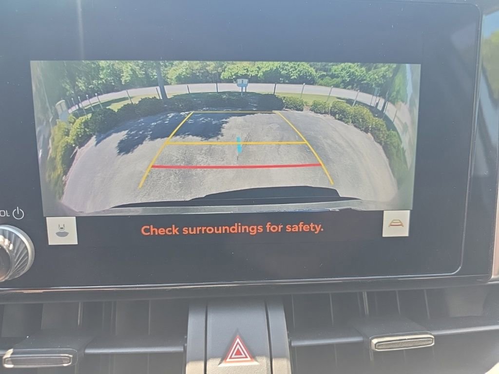 Used 2024 Toyota RAV4 XLE FWD image 29