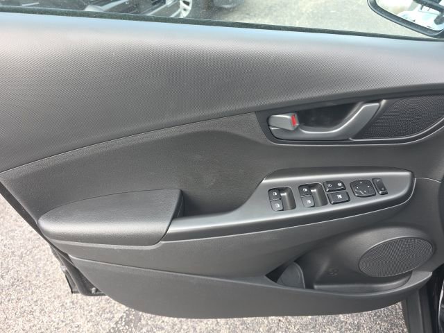 Used 2023 Hyundai Kona SEL image 13