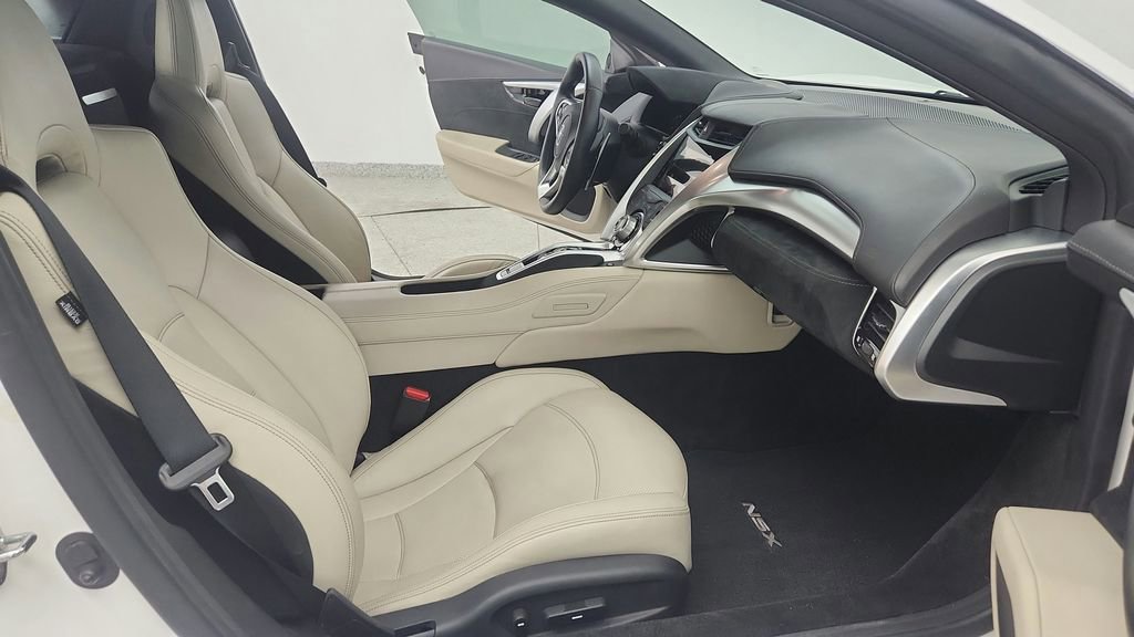 Used 2017 Acura NSX AWD/4WD image 28