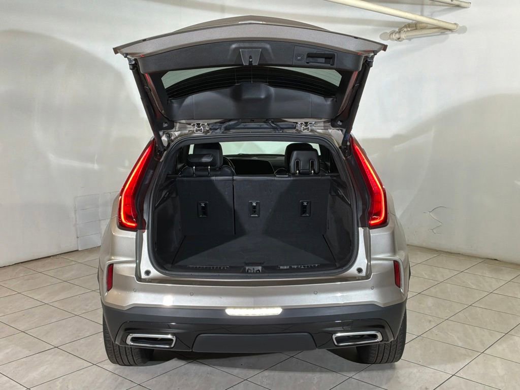 Used 2024 Cadillac XT4 Premium Luxury AWD/4WD image 22