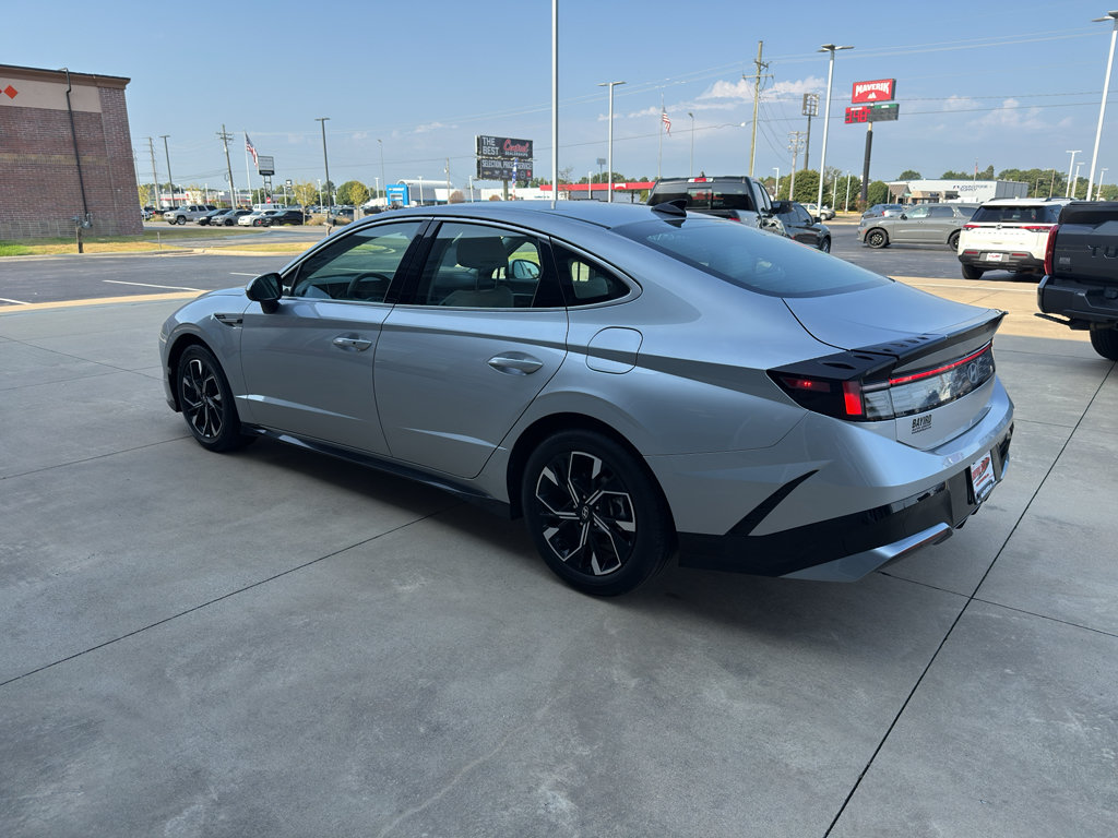 Used 2024 Hyundai Sonata SEL FWD image 7