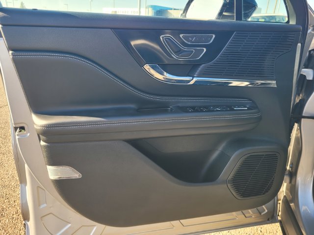 Used 2021 Lincoln Corsair FWD image 18