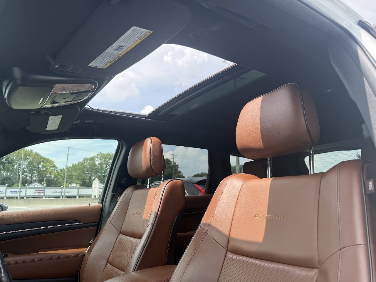 Used 2018 Jeep Grand Cherokee Summit AWD/4WD image 20
