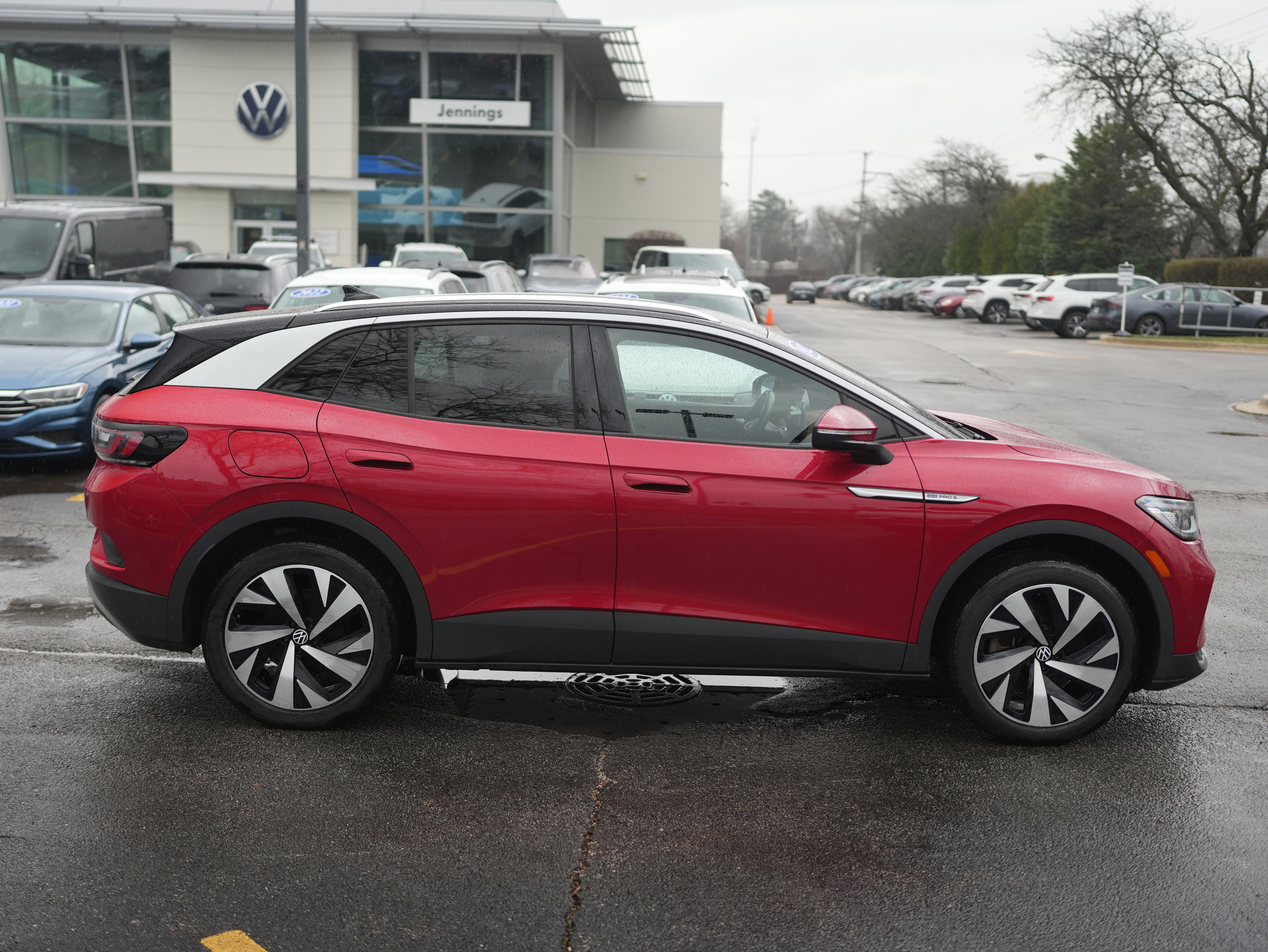 Used 2022 Volkswagen ID.4 Pro S w/ Gradient Package image 9