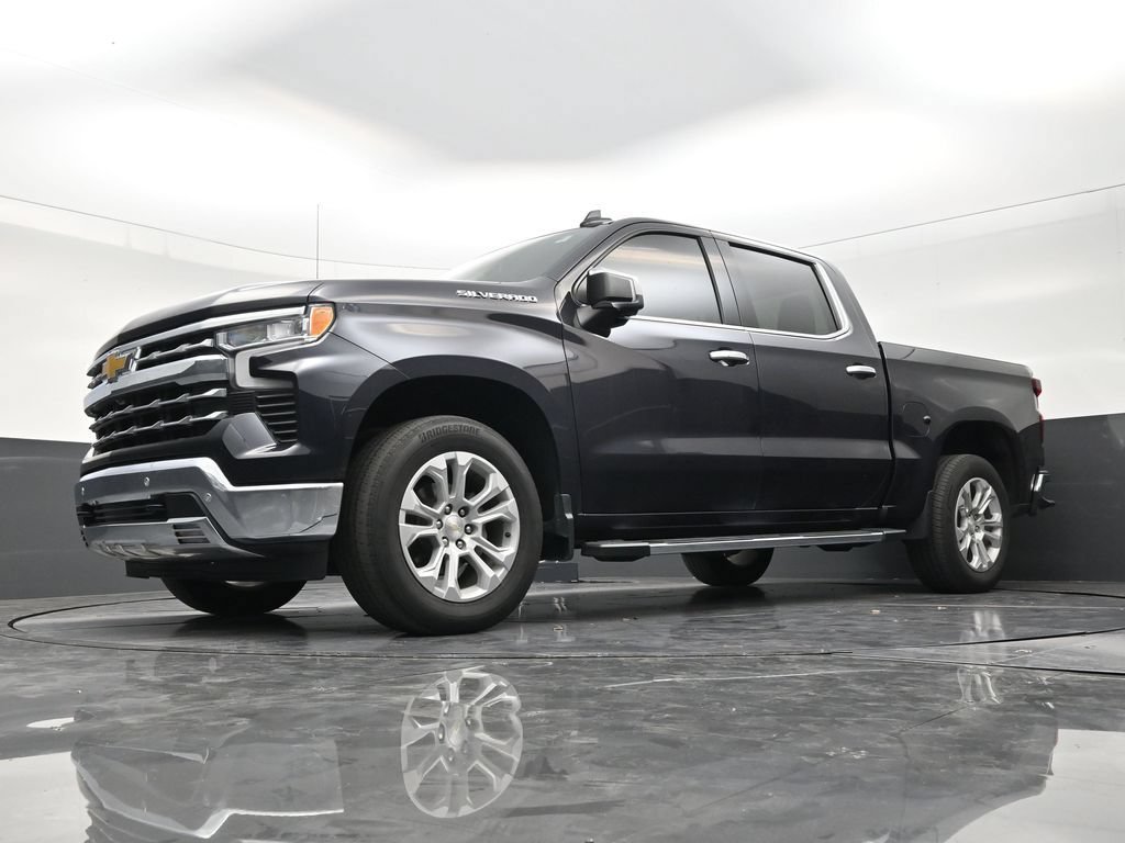 Used 2024 Chevrolet Silverado 1500 LTZ RWD image 19