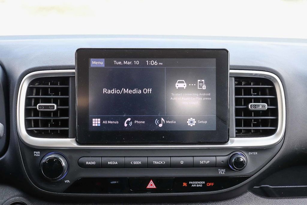 Used 2024 Hyundai Venue SEL image 15