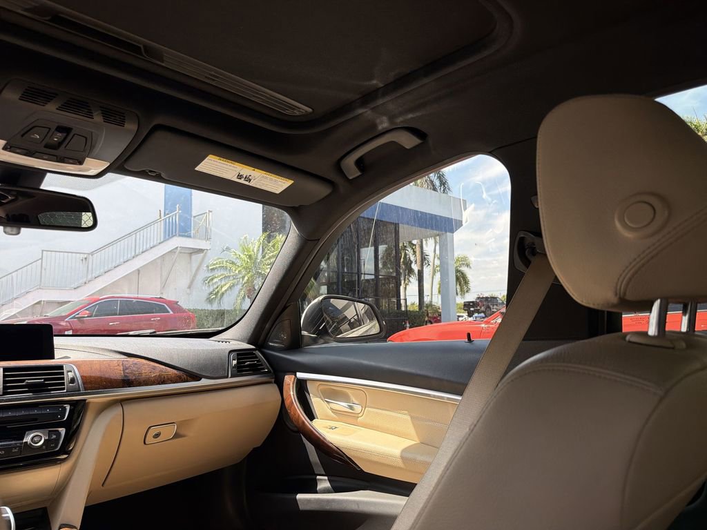 Used 2018 BMW 340i Sedan RWD image 17