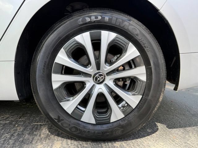 Used 2017 Toyota Prius Two FWD image 24