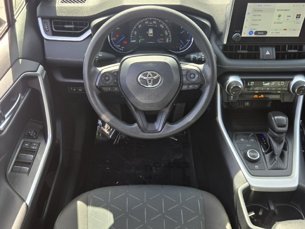 Used 2024 Toyota RAV4 XLE AWD/4WD image 12
